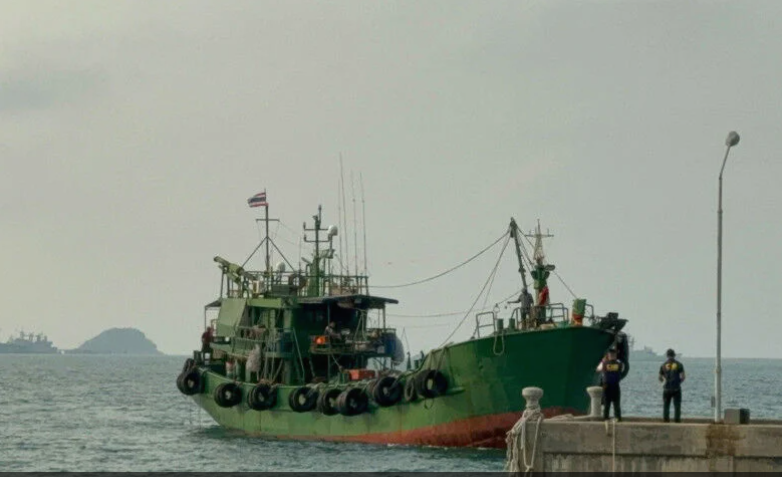 Polisi Thailand Sita 400 Ribu Liter Minyak Selundupan di Teluk Thailand